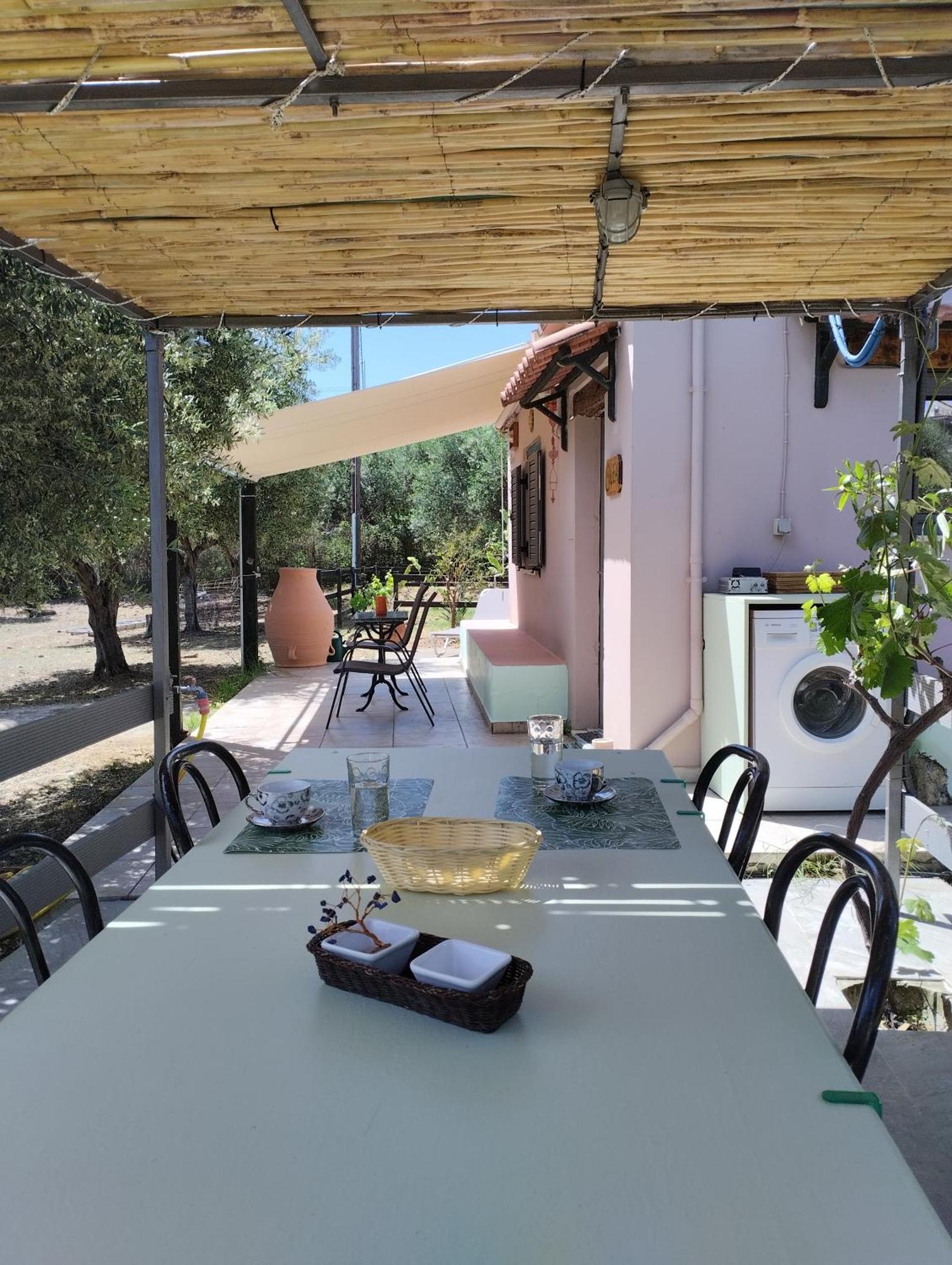 Olea Cottage Galatas  ภายนอก รูปภาพ